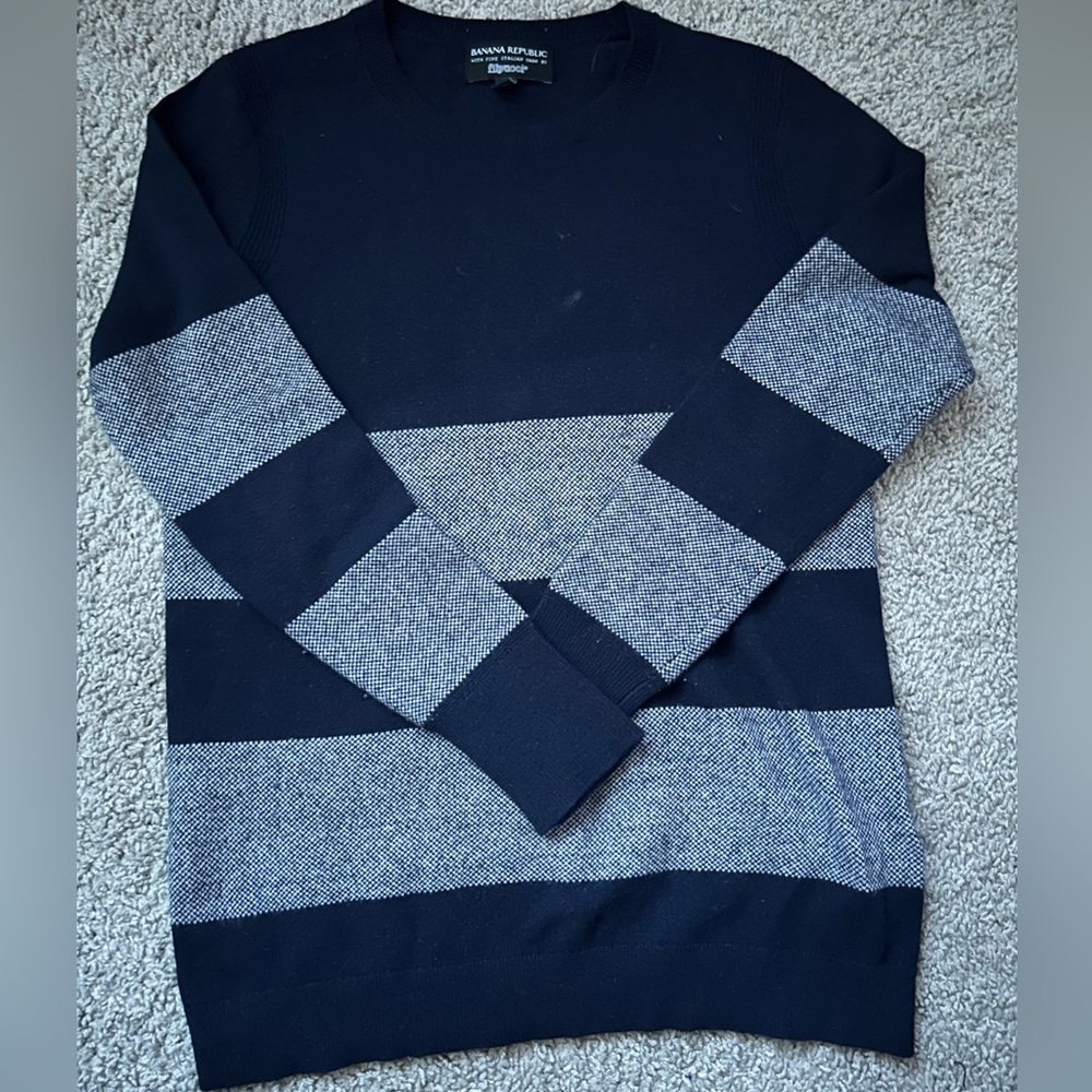 Banana Republic Women’s Crewneck Sweater